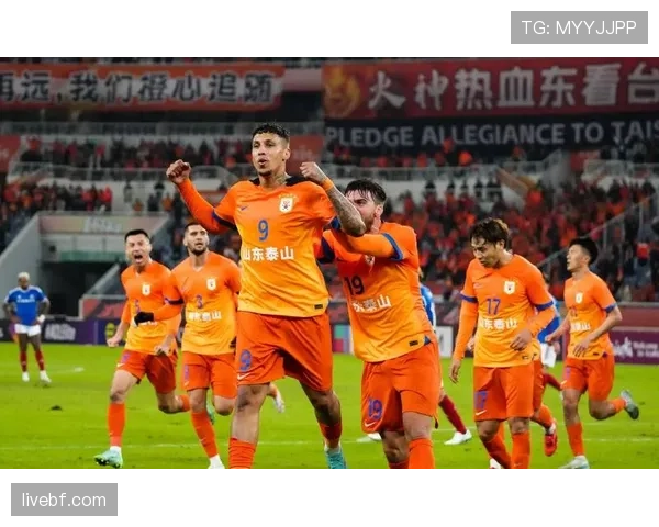 亚冠焦点战前瞻:蔚山现代主场迎山东泰山兼顾密集赛程挑战 亚冠焦点战前瞻:蔚山现代主场迎山东泰山兼顾密集赛程挑战