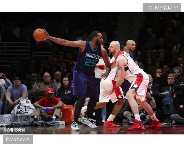 文班亚马禁区出手占比升至61%，马刺转型内线攻势见效